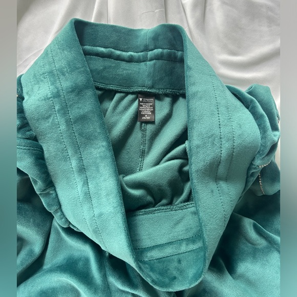 Victoria's Secret track suit green - Picture 4 of 5